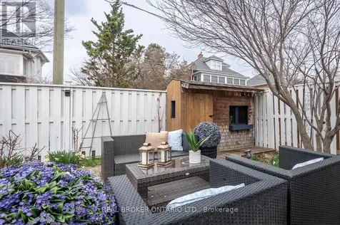 207 Waterloo Street North Cambridge ON N3H 1N1