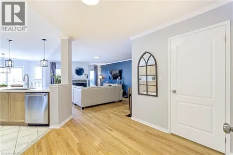 2142 Meadowglen Drive Oakville ON L6M 4C8