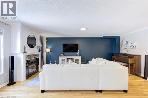2142 Meadowglen Drive Oakville ON L6M 4C8