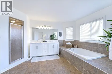 2142 Meadowglen Drive Oakville ON L6M 4C8
