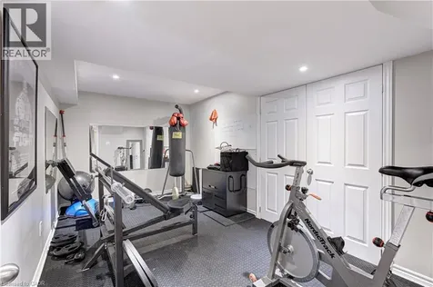 2142 Meadowglen Drive Oakville ON L6M 4C8