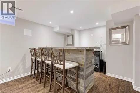 2142 Meadowglen Drive Oakville ON L6M 4C8