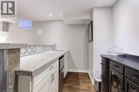 2142 Meadowglen Drive Oakville ON L6M 4C8