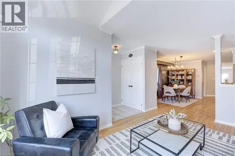2142 Meadowglen Drive Oakville ON L6M 4C8