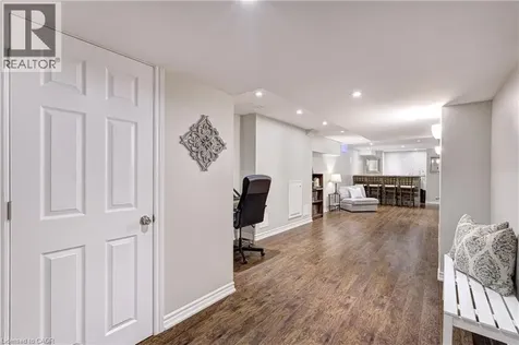 2142 Meadowglen Drive Oakville ON L6M 4C8