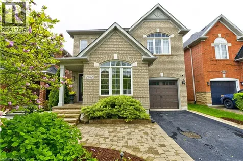 2142 Meadowglen Drive Oakville ON L6M 4C8