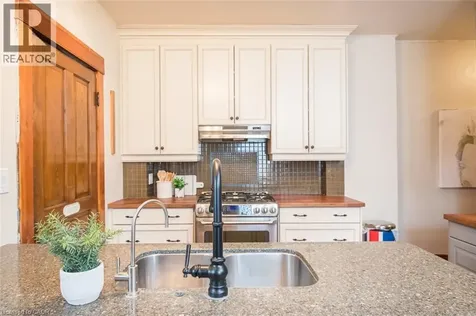 207 Waterloo Street North Cambridge ON N3H 1N1