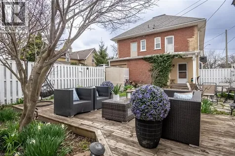 207 Waterloo Street North Cambridge ON N3H 1N1