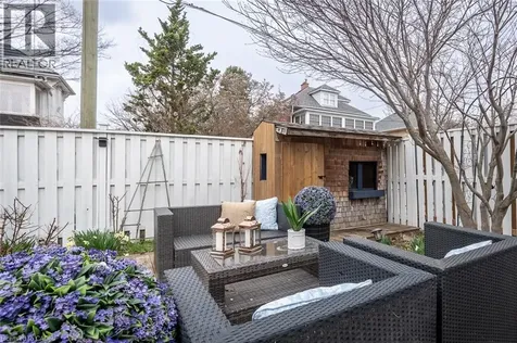 207 Waterloo Street North Cambridge ON N3H 1N1