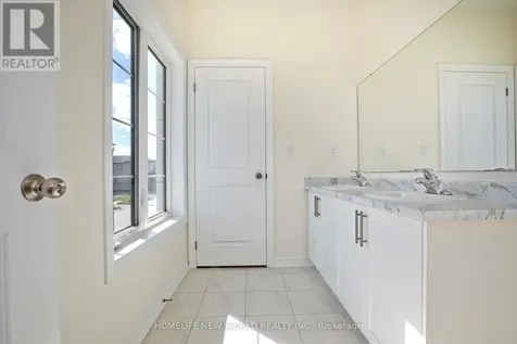 1864 Irish Moss Square Pickering ON L1Y 0B4