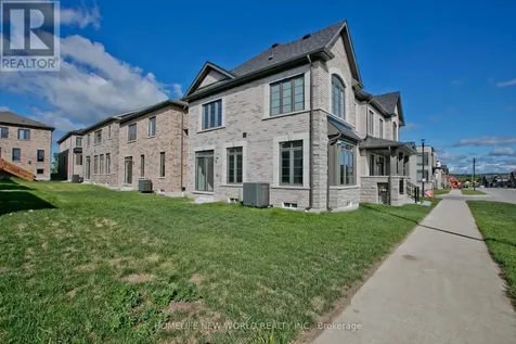 1864 Irish Moss Square Pickering ON L1Y 0B4