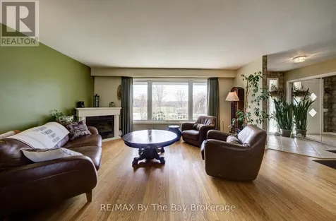 31 Saunders Street Collingwood ON L9Y 0G3