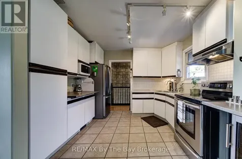 31 Saunders Street Collingwood ON L9Y 0G3