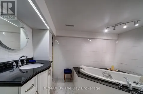 31 Saunders Street Collingwood ON L9Y 0G3