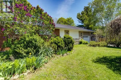31 Saunders Street Collingwood ON L9Y 0G3