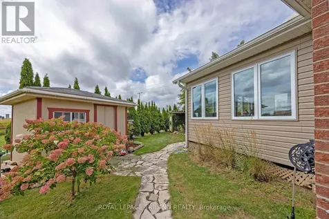 18 Coleman Court St. Thomas ON N5R 0A5
