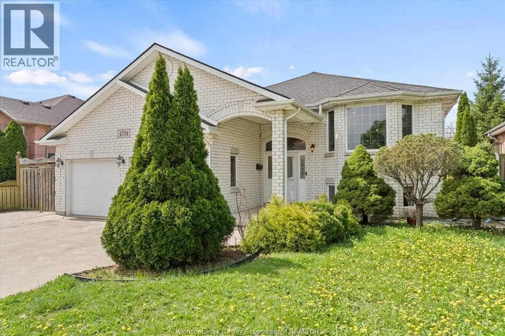 1751 Rankin Windsor ON N9B 3W3