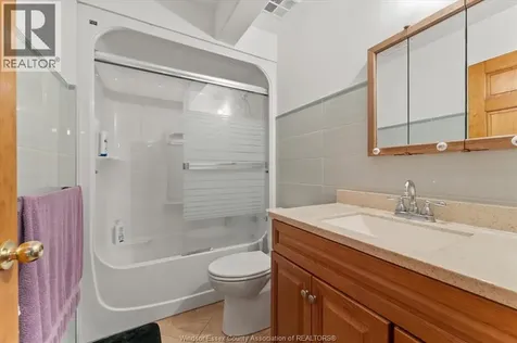 1751 Rankin Windsor ON N9B 3W3