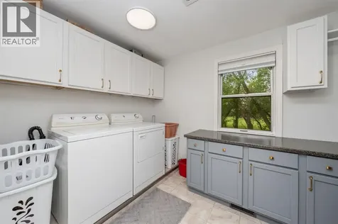 5848 Douglas Line Lambton Shores ON N0N 1J5