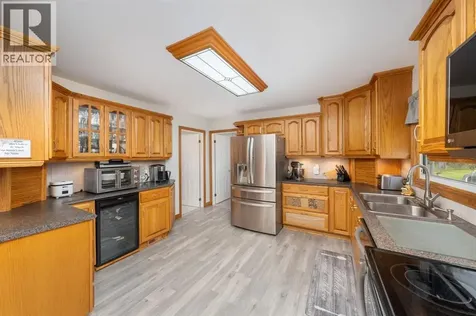 5848 Douglas Line Lambton Shores ON N0N 1J5