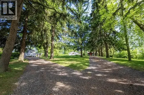 5848 Douglas Line Lambton Shores ON N0N 1J5