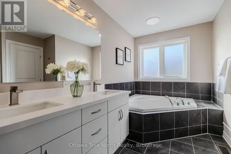 619 Miro Way Ottawa ON K2T 0E6