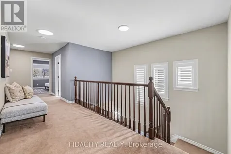 121 Bandelier Way Ottawa ON K2S 0C2
