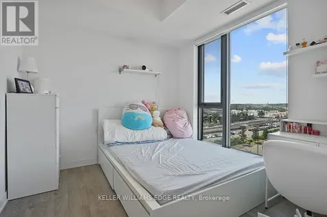 120 Eagle Rock Way Vaughan ON L6A 5C9