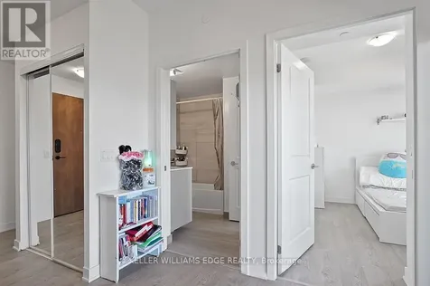 120 Eagle Rock Way Vaughan ON L6A 5C9