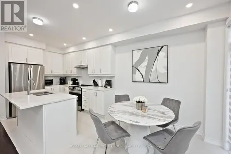 145 Fenchurch Manor Barrie ON L9J 0X1
