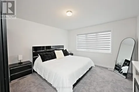 145 Fenchurch Manor Barrie ON L9J 0X1