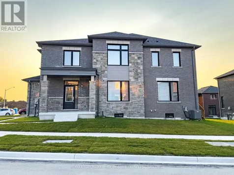 145 Fenchurch Manor Barrie ON L9J 0X1