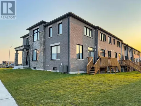 145 Fenchurch Manor Barrie ON L9J 0X1