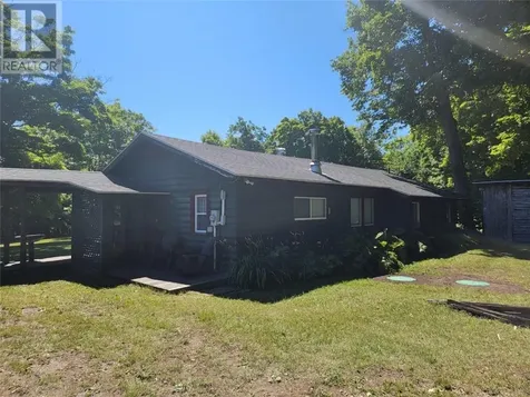 462 Maple Point Road Kagawong ON P0P 1J0