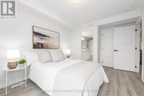 541 Takamose Private Ottawa ON K1K 5A5
