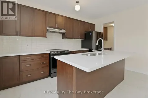 15 Beatrice Drive Wasaga Beach ON L9Z 0L3