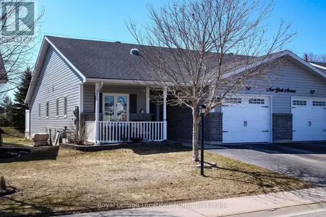 54 New York Avenue Wasaga Beach ON L9Z 3A8