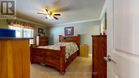 54 New York Avenue Wasaga Beach ON L9Z 3A8