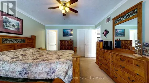 54 New York Avenue Wasaga Beach ON L9Z 3A8