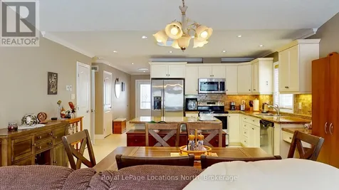 54 New York Avenue Wasaga Beach ON L9Z 3A8