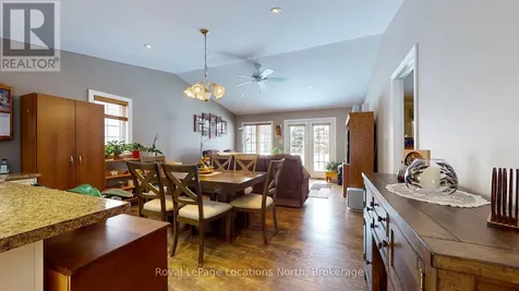 54 New York Avenue Wasaga Beach ON L9Z 3A8