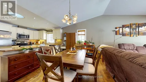 54 New York Avenue Wasaga Beach ON L9Z 3A8