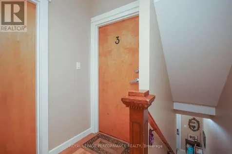 736 Cooper Street East Ottawa ON K1R 5J6