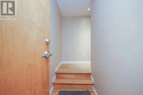 736 Cooper Street East Ottawa ON K1R 5J6