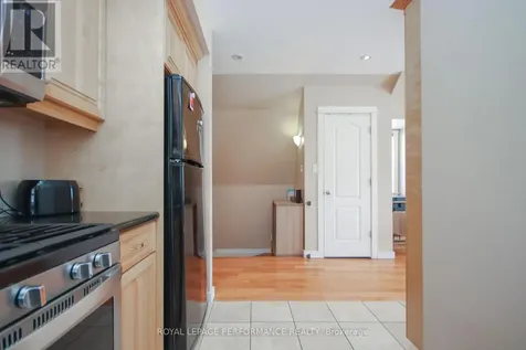 736 Cooper Street East Ottawa ON K1R 5J6