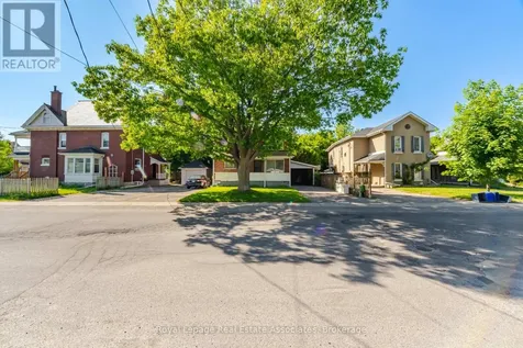 22 St James Street Brantford ON N3T 3Z6