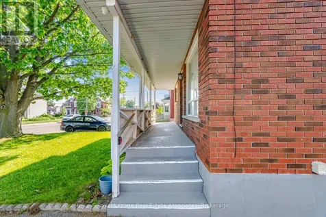 22 St James Street Brantford ON N3T 3Z6