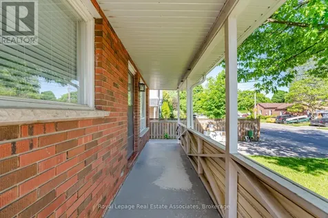 22 St James Street Brantford ON N3T 3Z6
