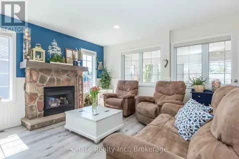 42 Madawaska Trail Wasaga Beach ON L9Z 1X7