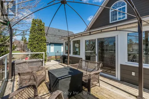 42 Madawaska Trail Wasaga Beach ON L9Z 1X7